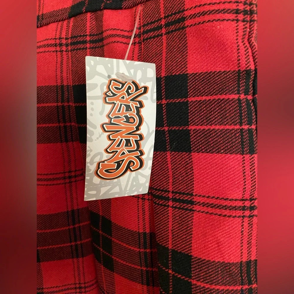 Red pleated plaid skirt with knife zipper back NWT - Picture 4 of 6
